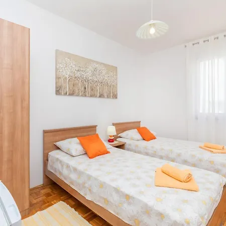 Guest house Ivo 2*