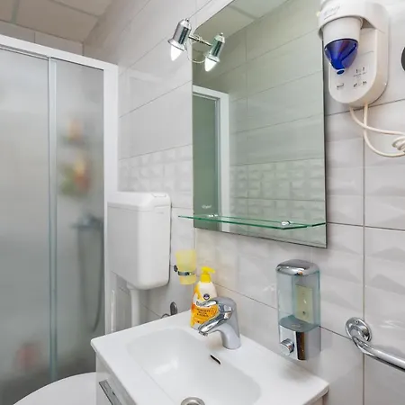 Ivo Guest house